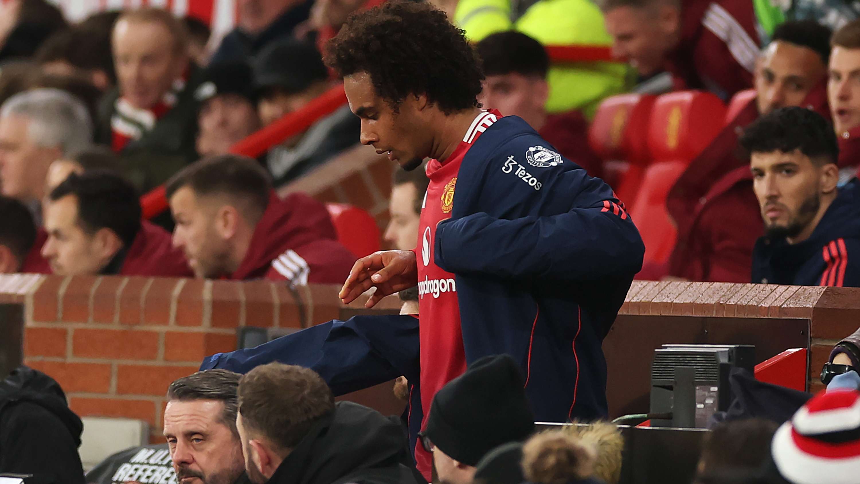 也暴露了雙 也暴露了雙