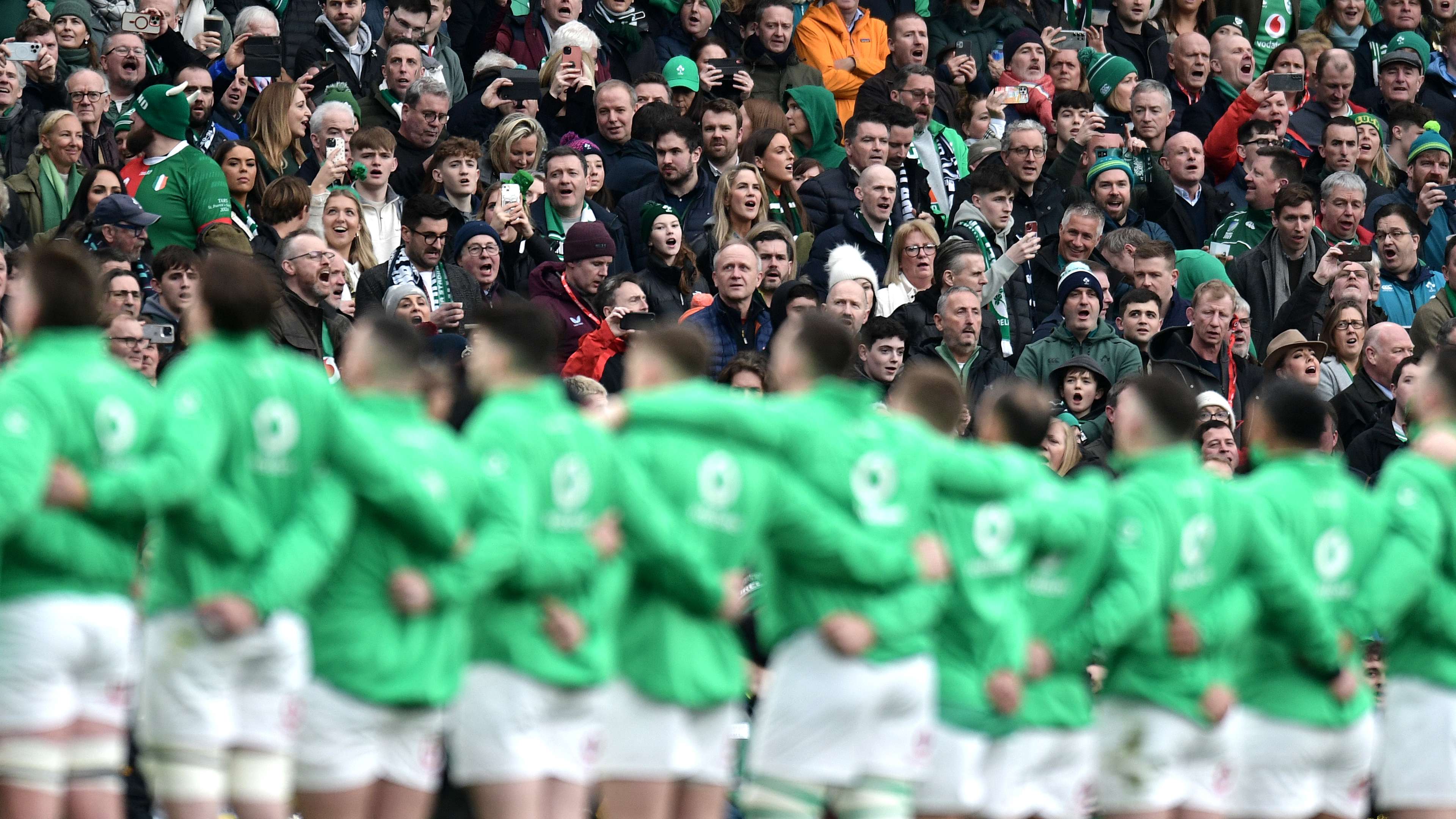 缺陣超過半 缺陣超過半